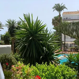 https://primera-linea-de-playa-marbella.es-andalucia.com
